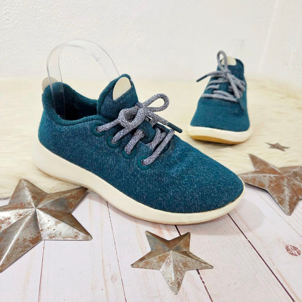 Allbirds Women's Wool Runner Mizzle Aurora dark teal blue green sneakers sole 6
